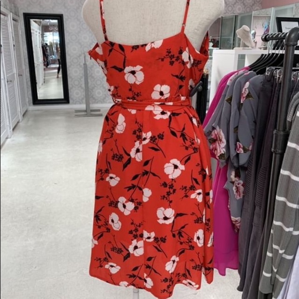 RED FLORAL DRESS - Picture 5 of 8